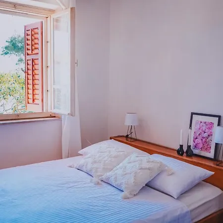 Sea View Aparments Apartment Lumbarda