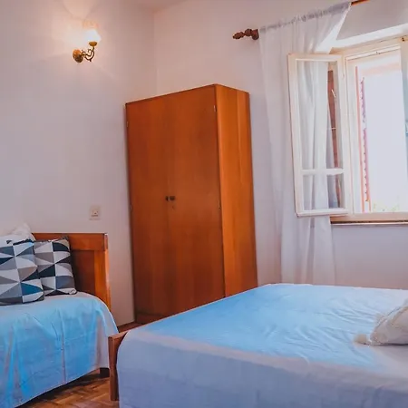Sea View Aparments * Lumbarda
